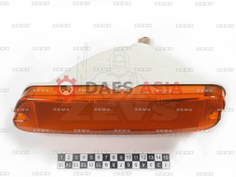 Повторитель в бампер ISUZU CXZ 2002 2002 / ISUZU CXM 2002 2002
