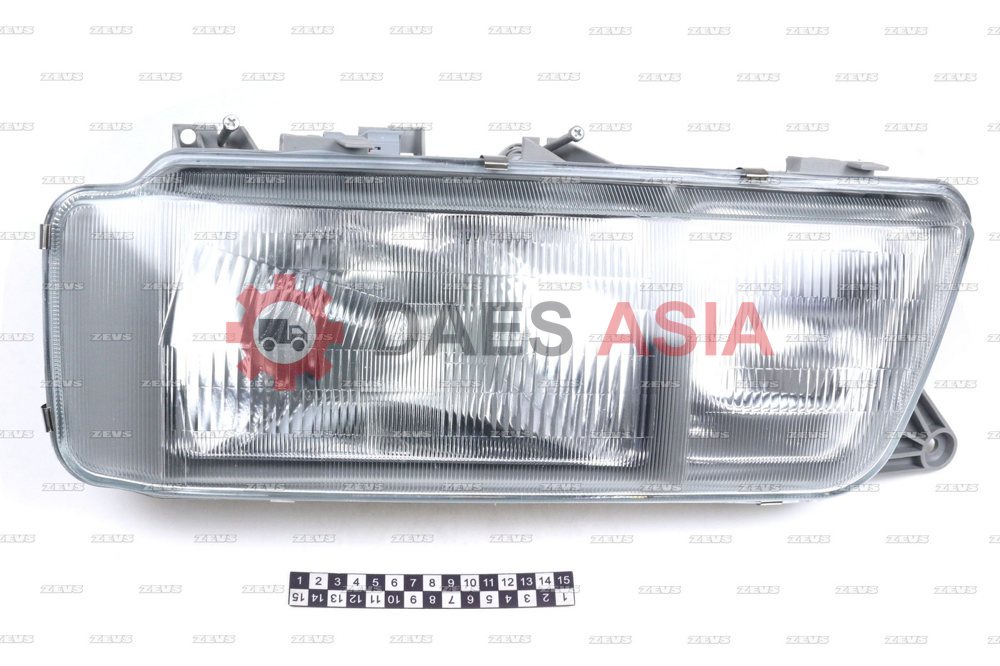 Фара ISUZU FORWARD / ISUZU GIGA CYZ52 1993