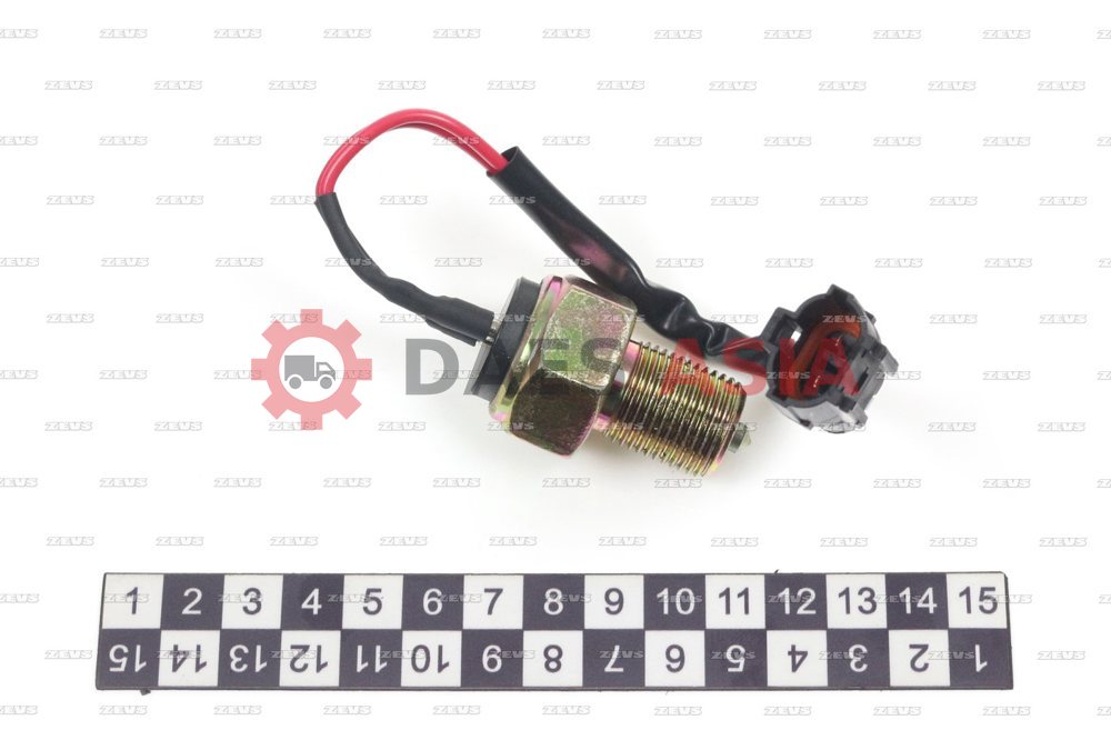 Датчик включения тормозных сигналов ISUZU GIGA 6WG1 / ISUZU GIGA 6WF1