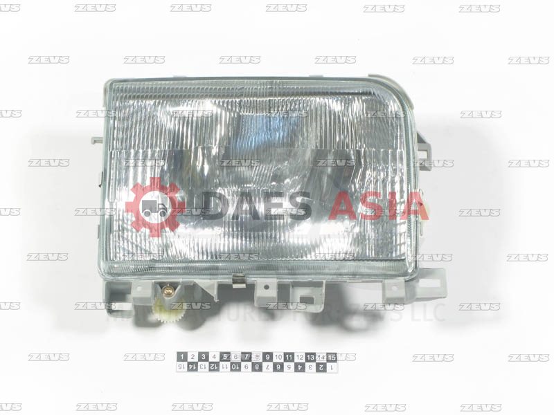 Фара NISSAN ATLAS F23 1991 1998