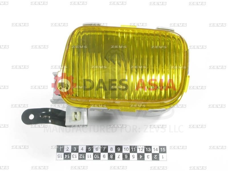 Туманка TOYOTA DYNA BU420 1999 2003