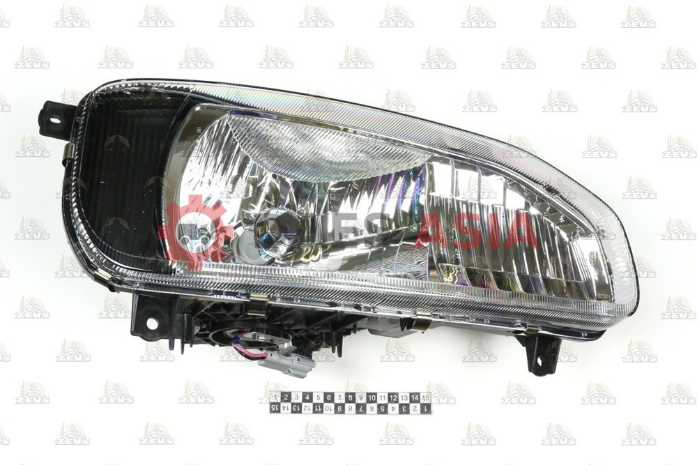 Фара UD CONDOR MK 2011 2017 / UD CONDOR PK 2011 2017