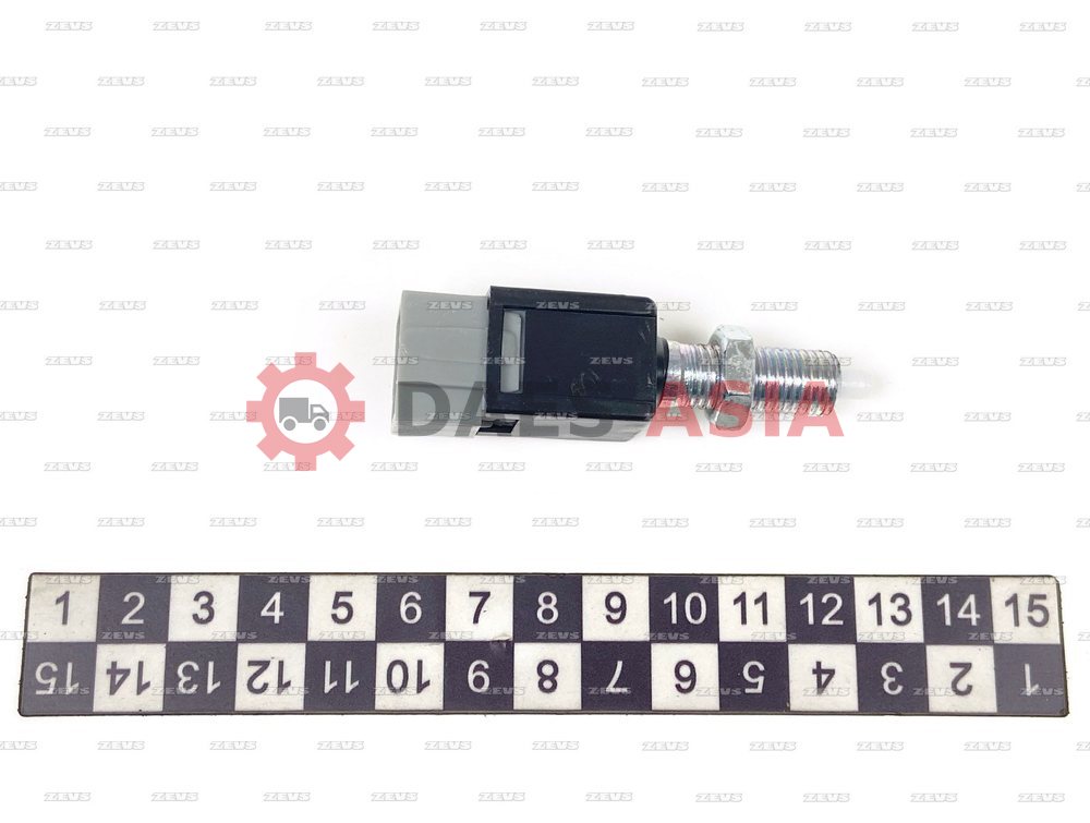 Датчик включения тормозных сигналов ISUZU NKR